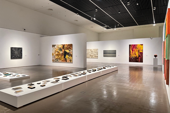Shanghai and Paris: A Century‑Long Abstract Symphony