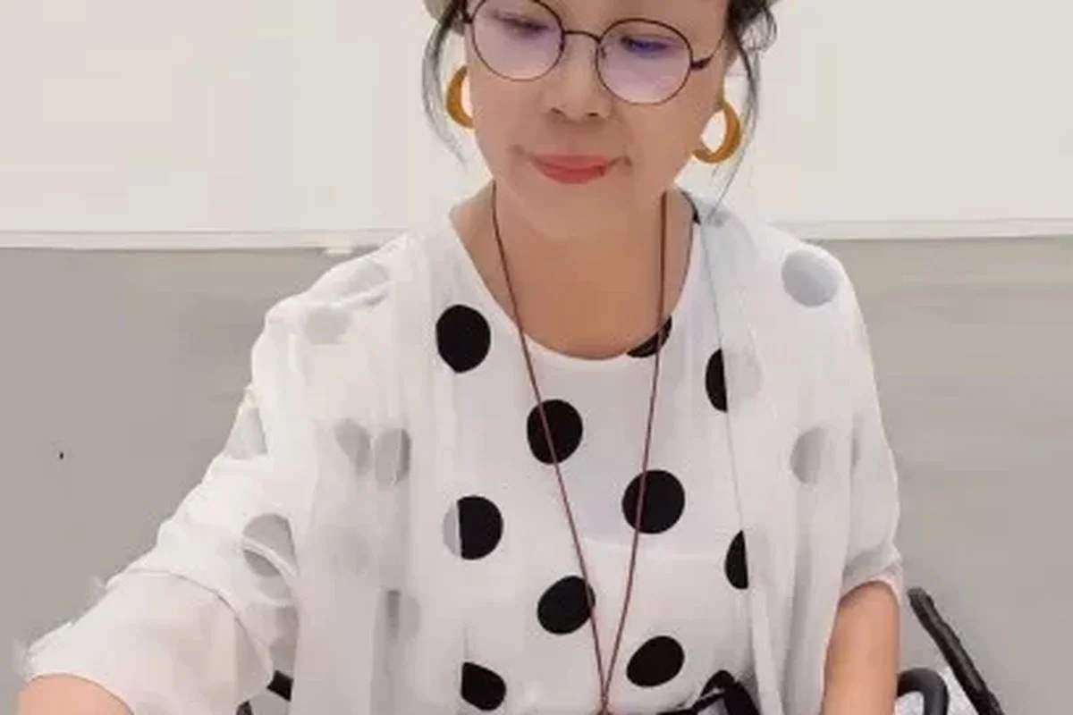 Chen Mo: Gongbi and Heavy Color Between East and West