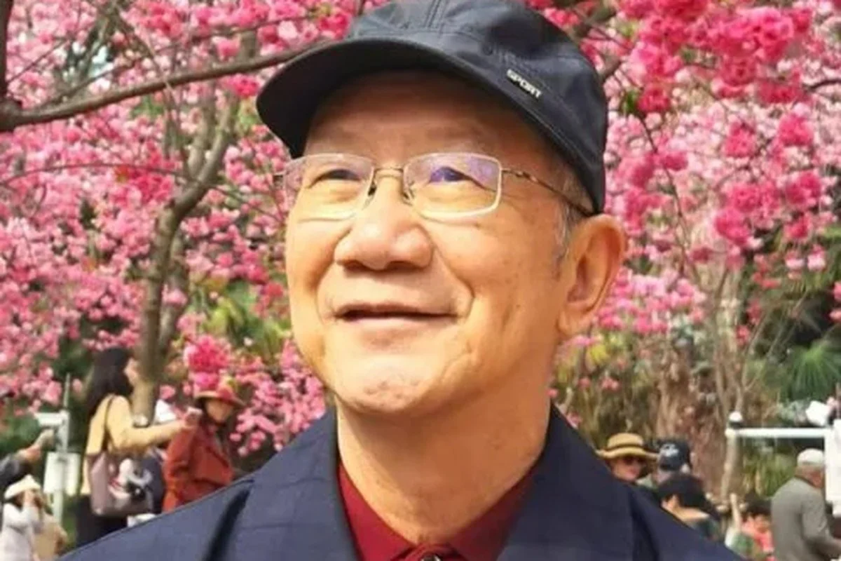 Sun Jiandong: Freehand Peacocks of Yunnan