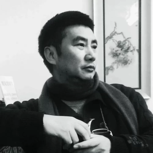 Xu Hongquan in his Lingering Cloud Studio